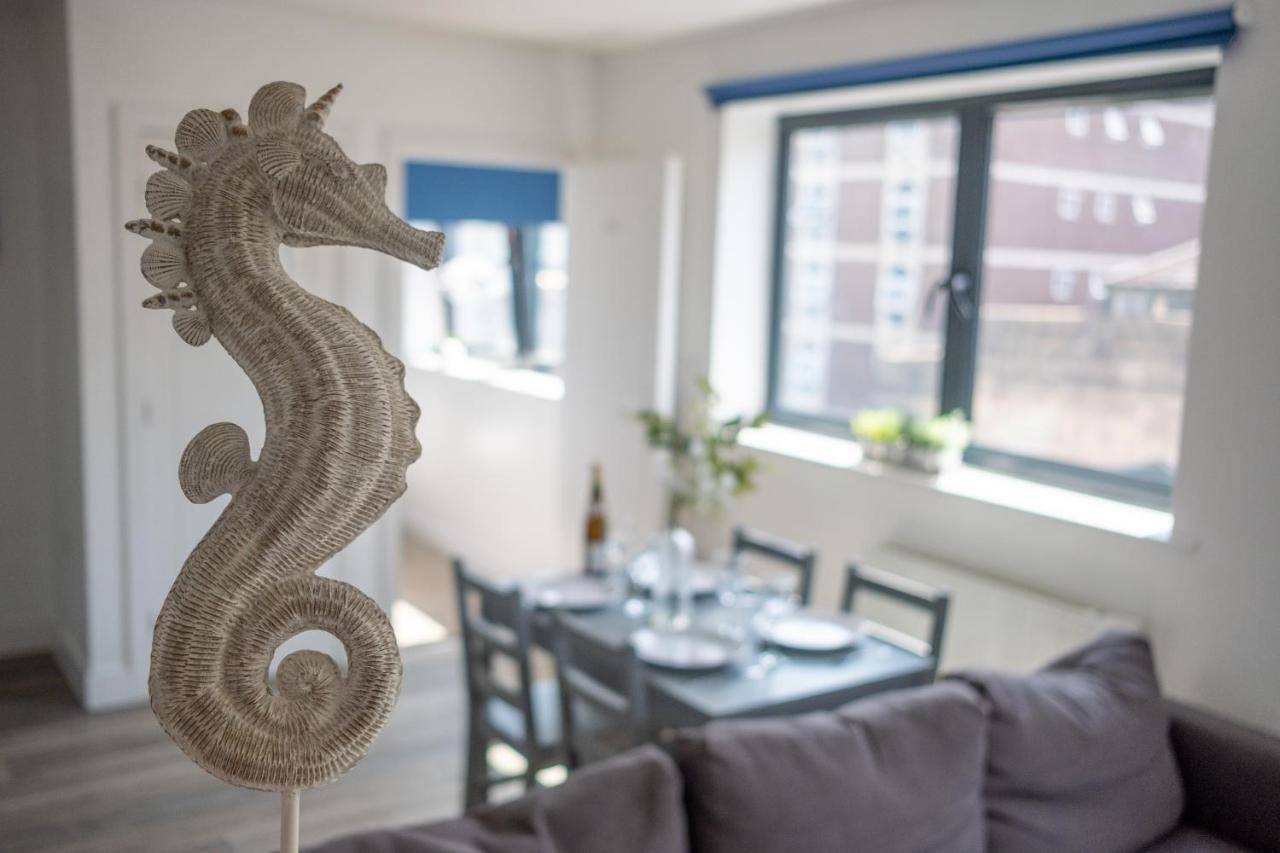 בורנמות' Modern One Bedroom Apartment In Town Centre & 4 Min To The Beach מראה חיצוני תמונה